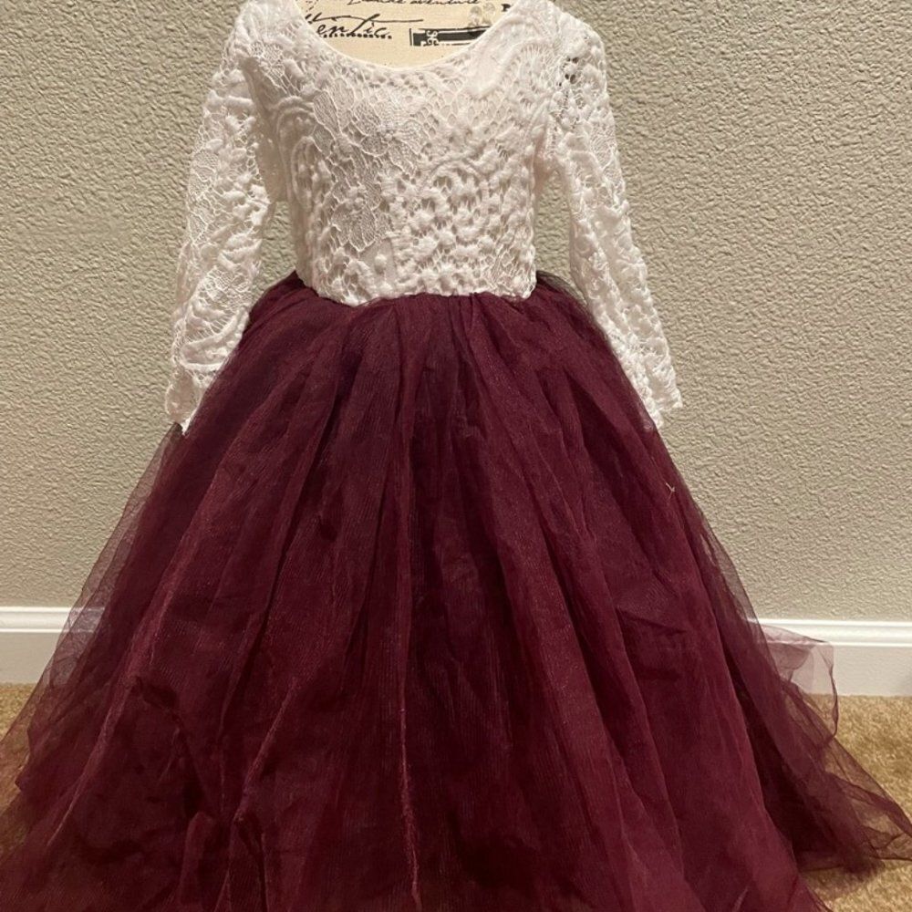 NWOT Princess Long Sleeve Backless Dress Size 5